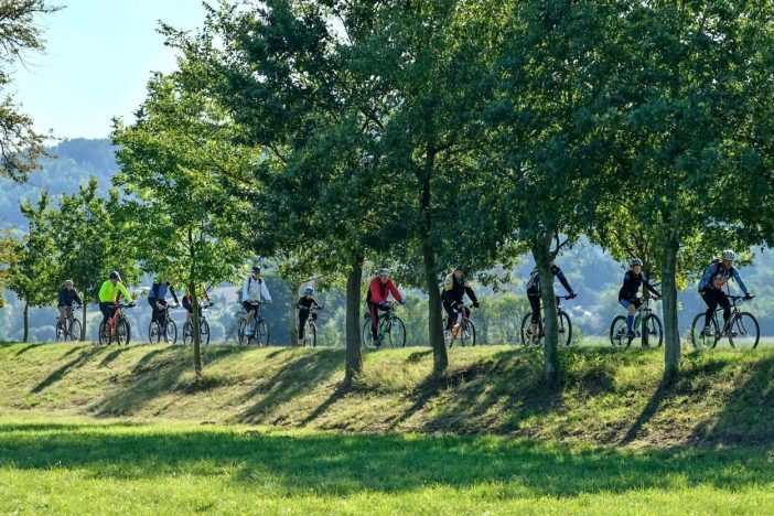 O NOVOU CYKLOSTEZKU MEZI TURNOVEM A SVIJANY JE ZÁJEM