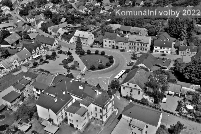 KOMUNÁLNÍ VOLBY 2022, KANDIDÁTKY V OBCÍCH (S PŘEKVAPENÍM V ROVENSKU POD TROSKAMI)