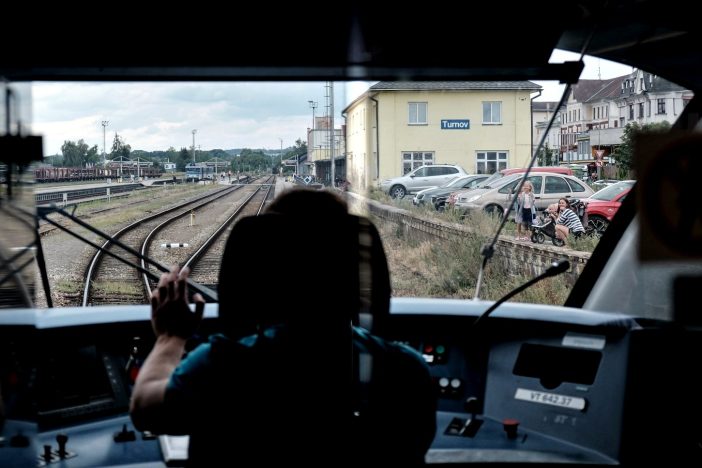 Z LIBERCE DO PRAHY VLAKEM ZA 69 MINUT. MILIARDOVÁ REKONSTRUKCE TURNOVSKÉHO NÁDRAŽÍ ČASOVĚ POSUNUTA