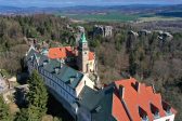 ANI PROBÍHAJÍCÍ REKONSTRUKCE PŘÍSTUPOVÉ SILNICE ŽIVOT NA HRUBOSKALSKÉM ZÁMKU NEZASTAVILA ANI PROBÍHAJÍCÍ REKONSTRUKCE PŘÍSTUPOVÉ SILNICE ŽIVOT NA HRUBOSKALSKÉM ZÁMKU NEZASTAVILA