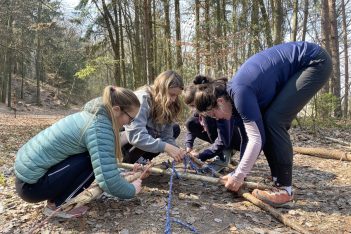 SKAUTSKÉ STŘEDISKO ŠTIKA TURNOV SLAVÍ 110 LET. CHYBĚT NEBUDE ANI STAVBA 110 STANŮ V MĚSTSKÉM PARKU