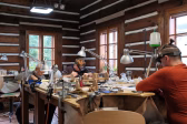 ŠPERKFEST 2026 VRCHOLÍ, SYMPOZISTÉ PRACUJÍ V KAMENÁŘSKÉM DOMĚ, VÍKEND PLNÝ AKCÍ ŠPERKFEST 2026 VRCHOLÍ, SYMPOZISTÉ PRACUJÍ V KAMENÁŘSKÉM DOMĚ, VÍKEND PLNÝ AKCÍ